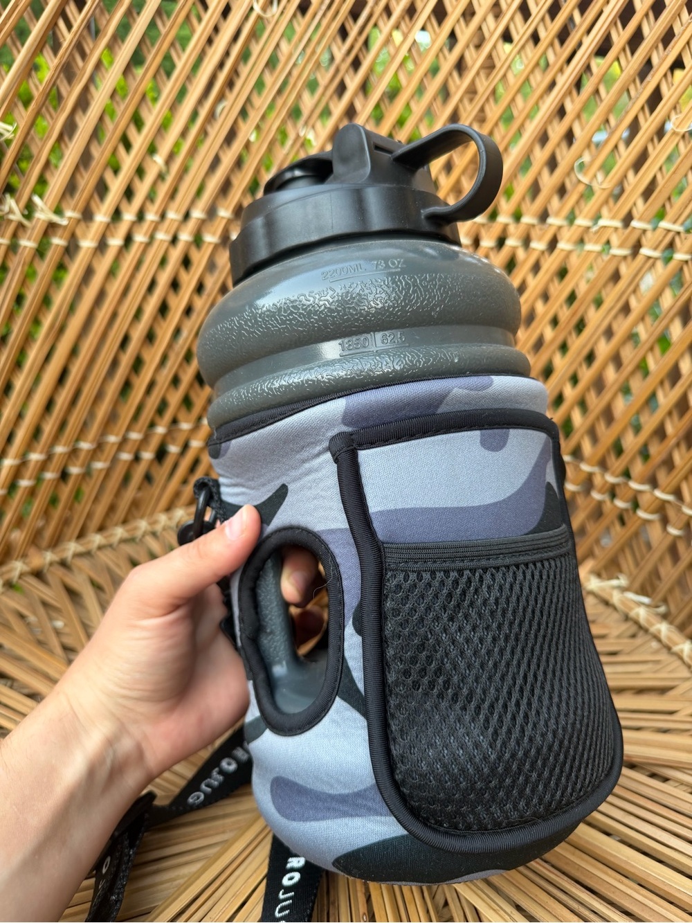 Hydrojug half gallon water bottle jug with carrier - Picture 3 of 7